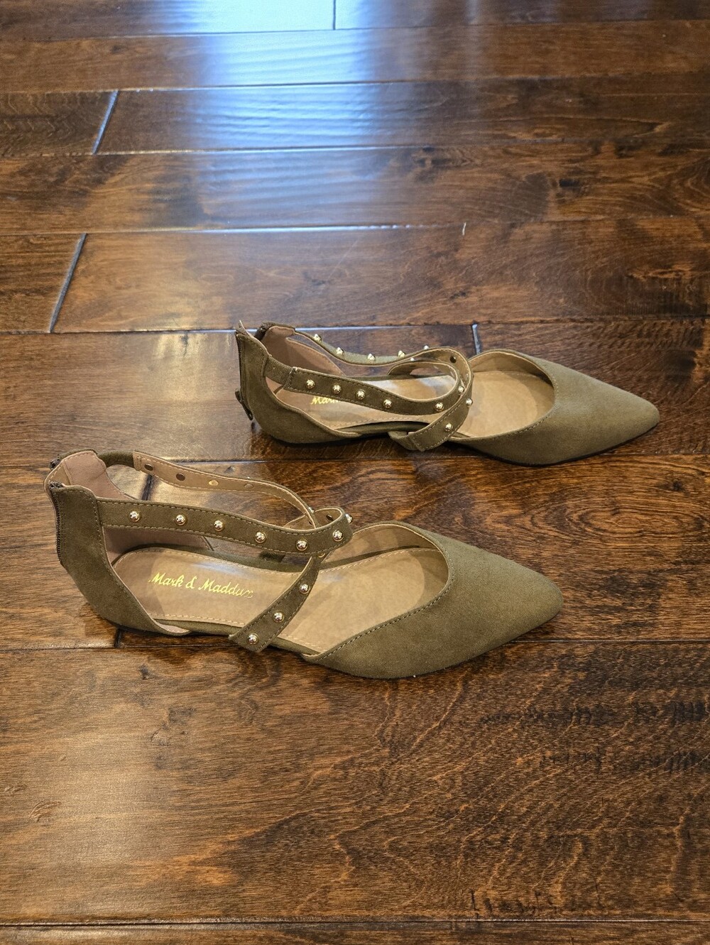 Mark & Maddux Flats Olive Green Size 6